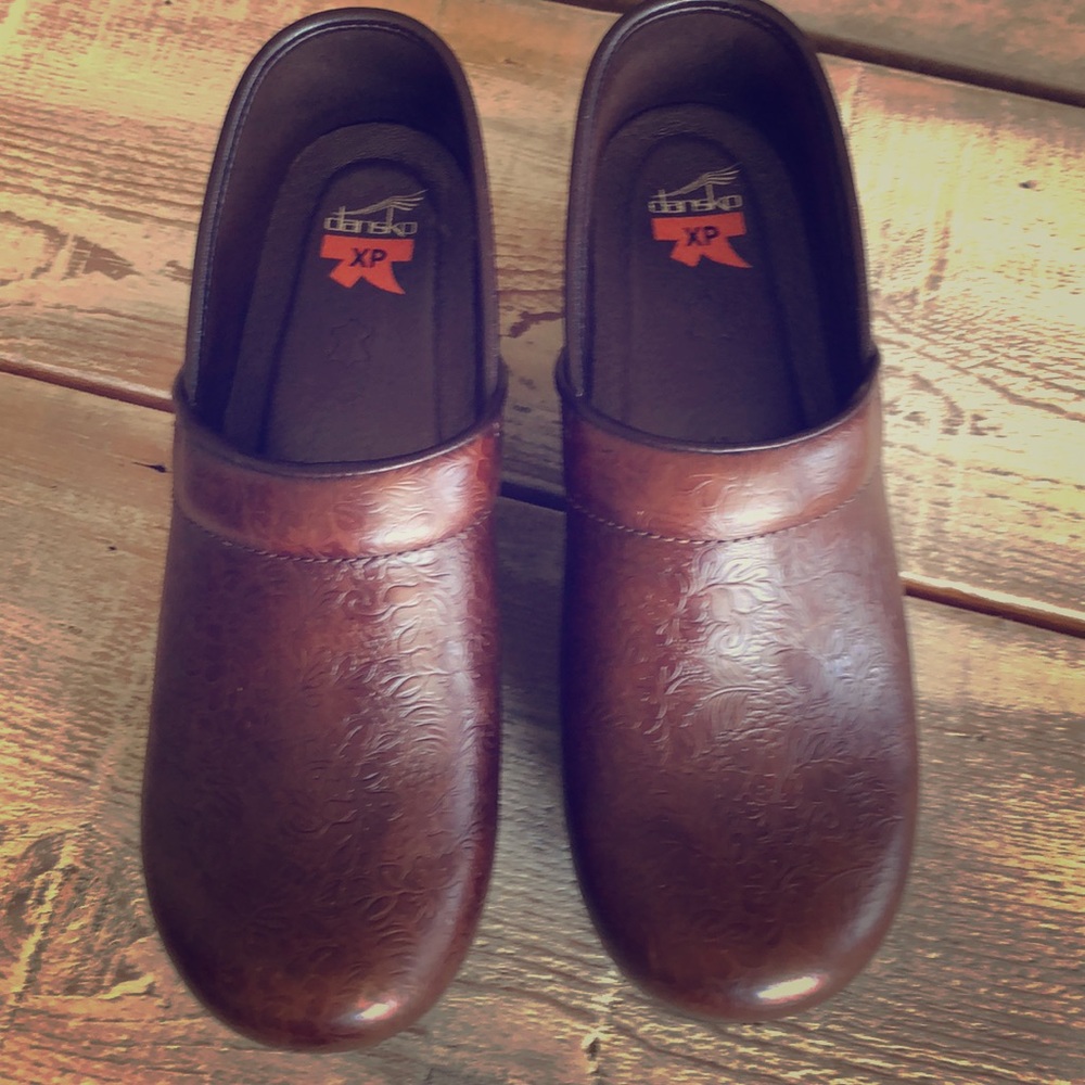 Dansko Pro XP Clog size 40 Tooled Brown Leather